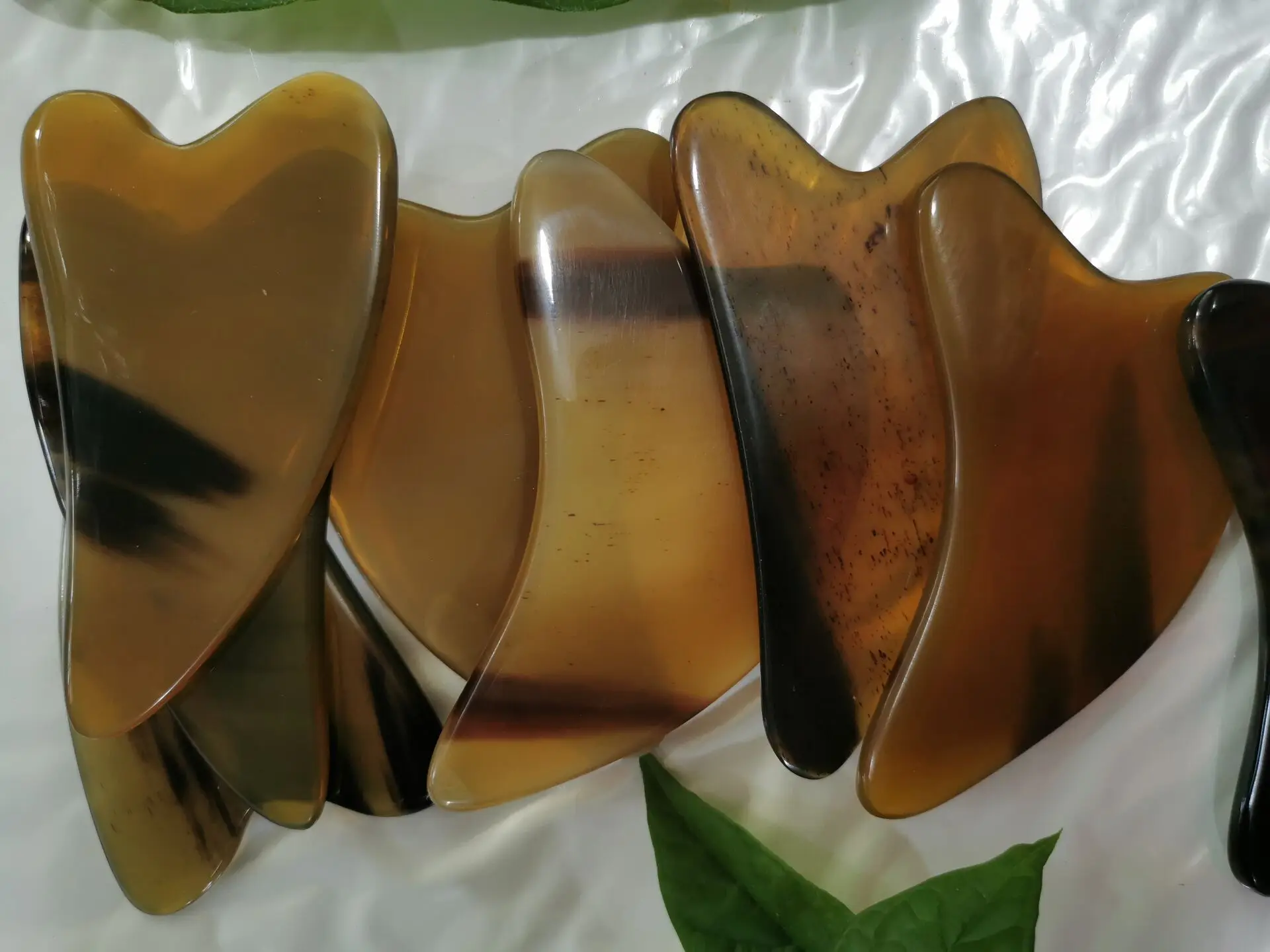 

Ox Black Flower Heart-shaped Piece, Scrapping Plate, Triangle, Antistatic, Home Decor, 3 Cm Thickness