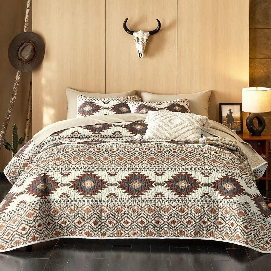 

Western Quilt Set, Southwestern Aztec Country Style with Rustic Ranch Vibe, Reversible Lightweight Bedspread Coverlet, 3 Pieces,