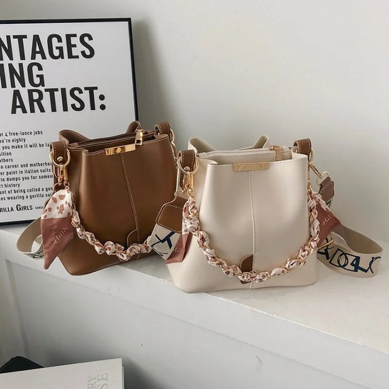 

High-Quality Leather Crossbody Bag For Women Classic Elegant Shoulder Bag Messenger Style Luxury Handbags