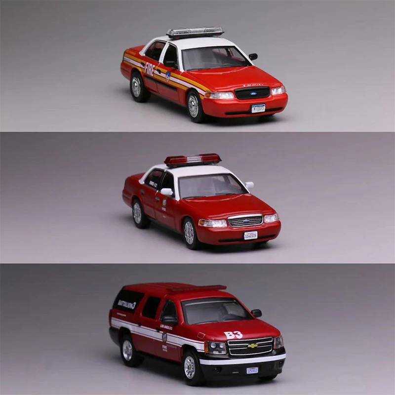 596 escala 1:64 motor de bombeiros Los Angeles Suburban CV New York Fire Victoria Simulação Liga Modelo de carro Display Presente colecionável