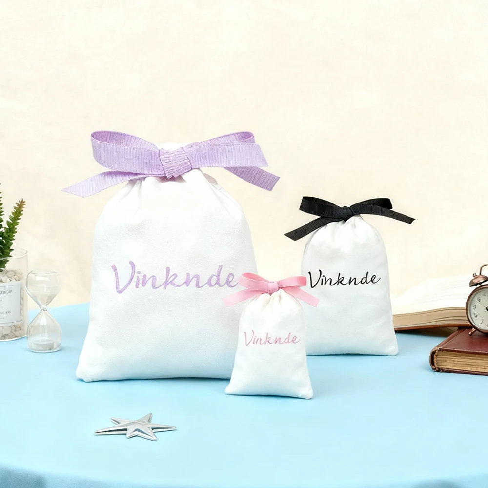 

100Pcs Custom Logo White Suede Flannel Drawstring Gift Bags Jewelry Organizer Packaging Pouch Wedding Favor Candy Goodie Bag