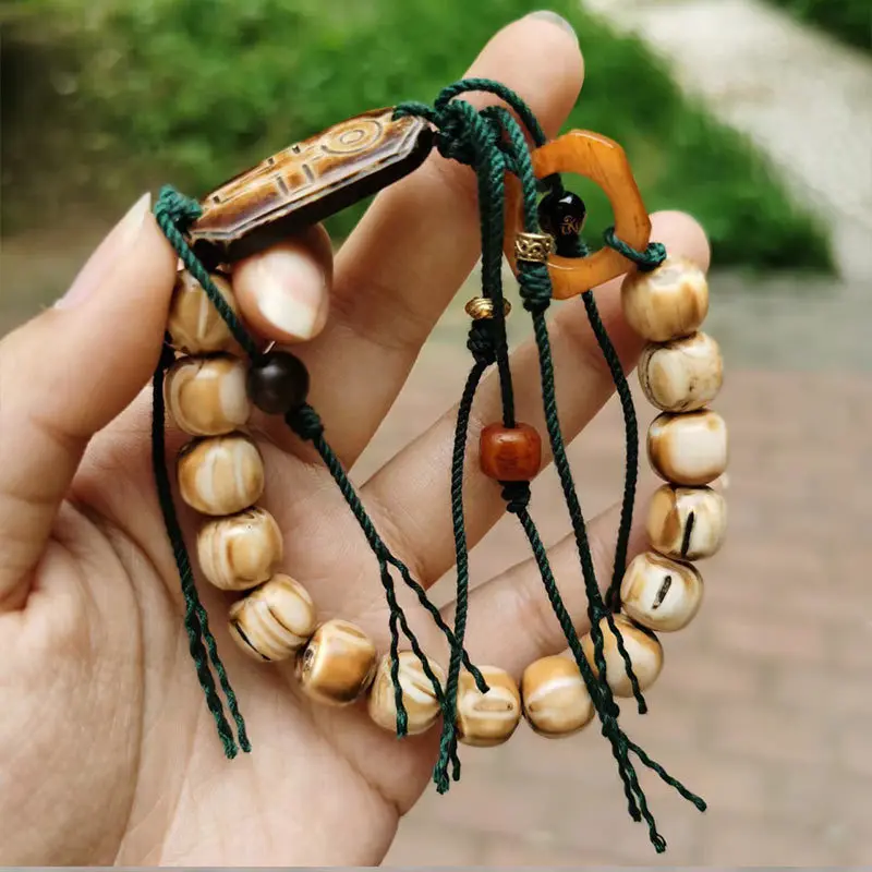 

2022 New Old Tooth Bracelet Hand-Held Ethnic Style Personality Crafts Women's Souvenir