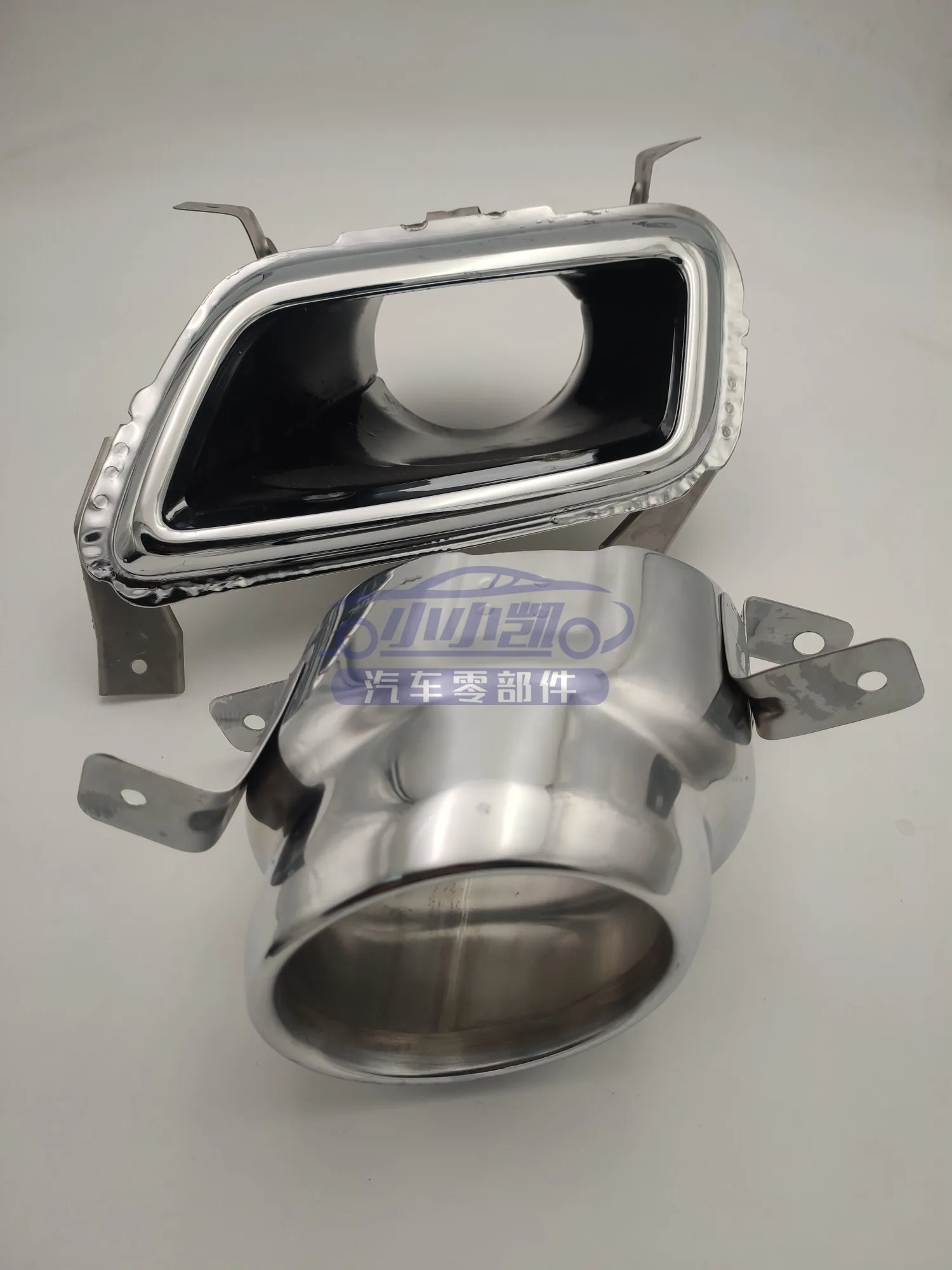 

1pcs For Cadillac XTS SRX XT5 Rear Exhaust Pipe Tailpipe