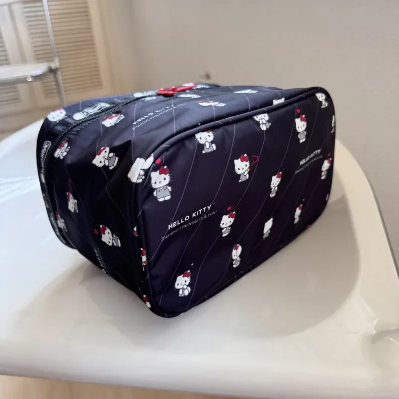 Sanrios New 2024 Hellokittys Travel Storage Bag Anime Kawaii Cartoon Household Toiletries Skin Care Products Cosmetic Box Gifts