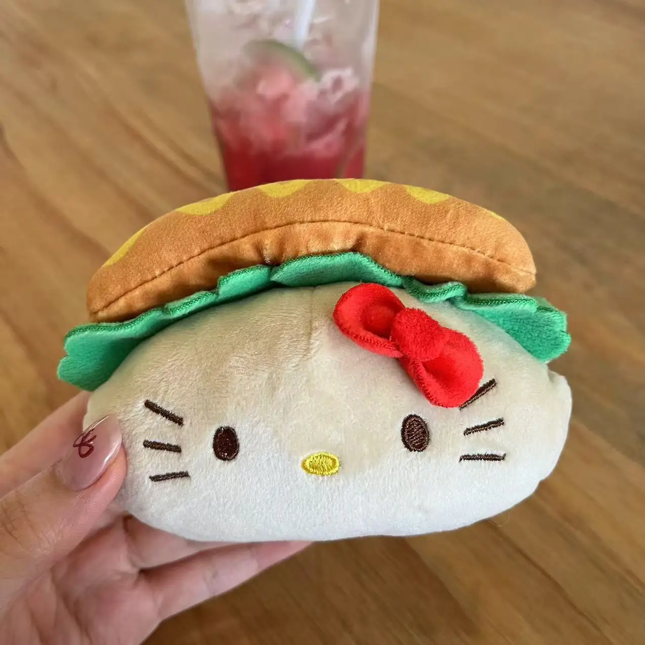 Sanrio Hamburger Hello Kitty gevulde pop sleutelhanger Cartoon Sandwich Hot Dog modellering Hello Kitty hanger sleutelhanger verjaardagscadeaus