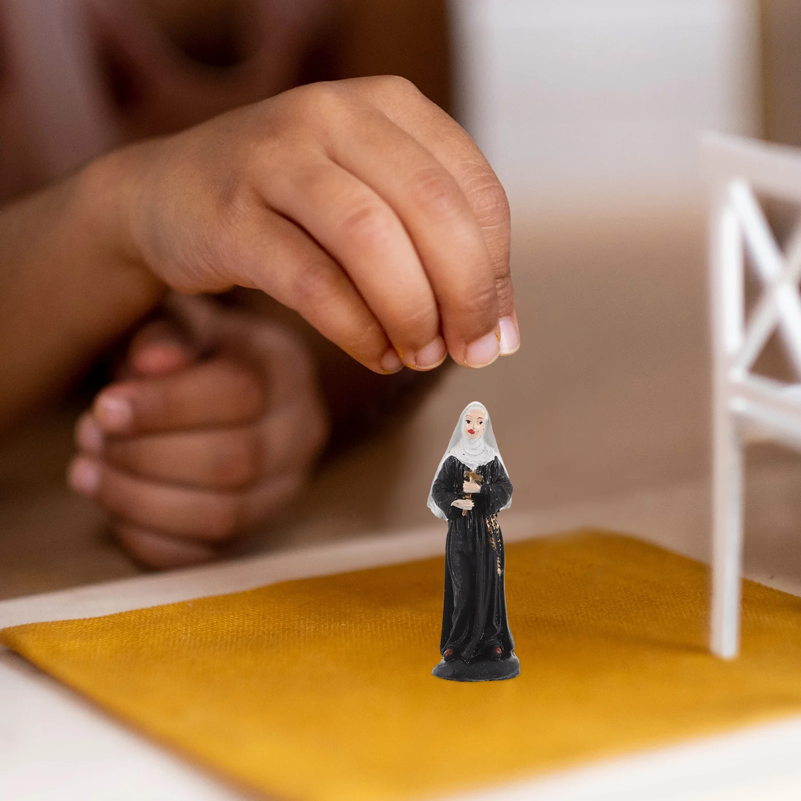 

Divine Nun Statue with Cross Resin Sacred Sculpture for Home Altar Decor Church Ceremony Decoration Christmas Holiday Display