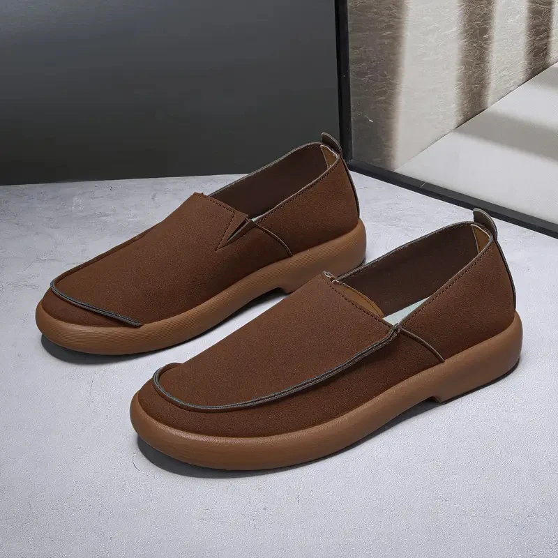 

New Board Shoes Korean Trend Fashion Casual Shoes Casual Thick Soled Skateboard Shoes Wear-resistant and Height Increasing Shoes