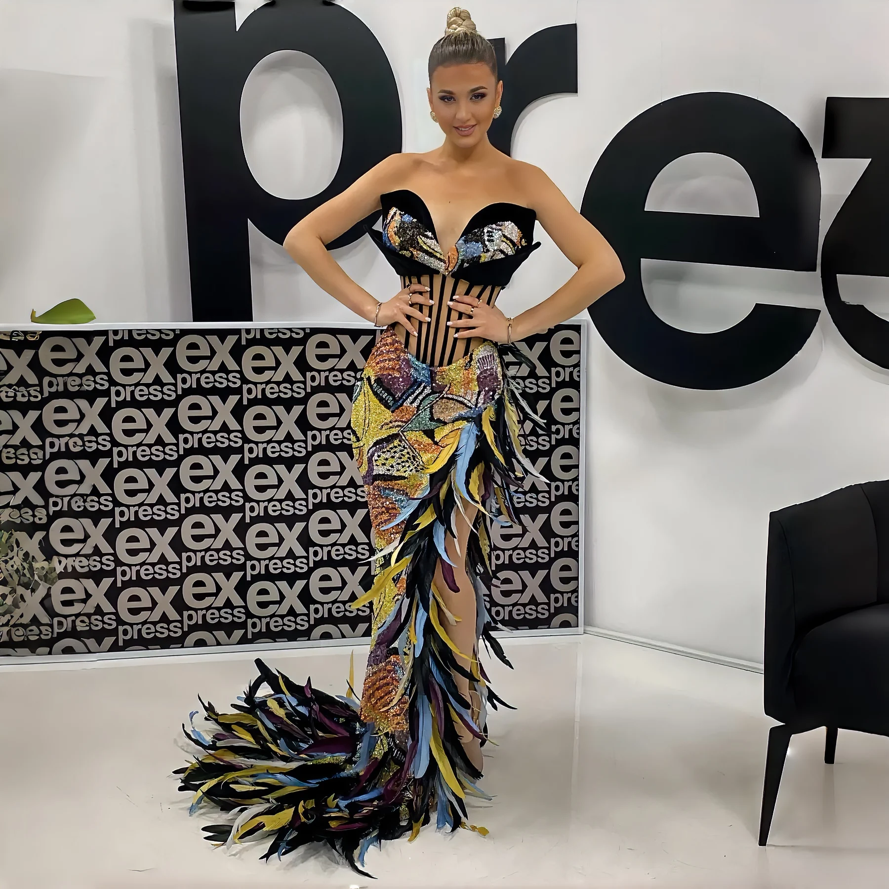 

2023 New Fashion Colorful Feathers Women Off the Shoulder High Split Bodycon Long Dress Red Carpet Celebrity Dress