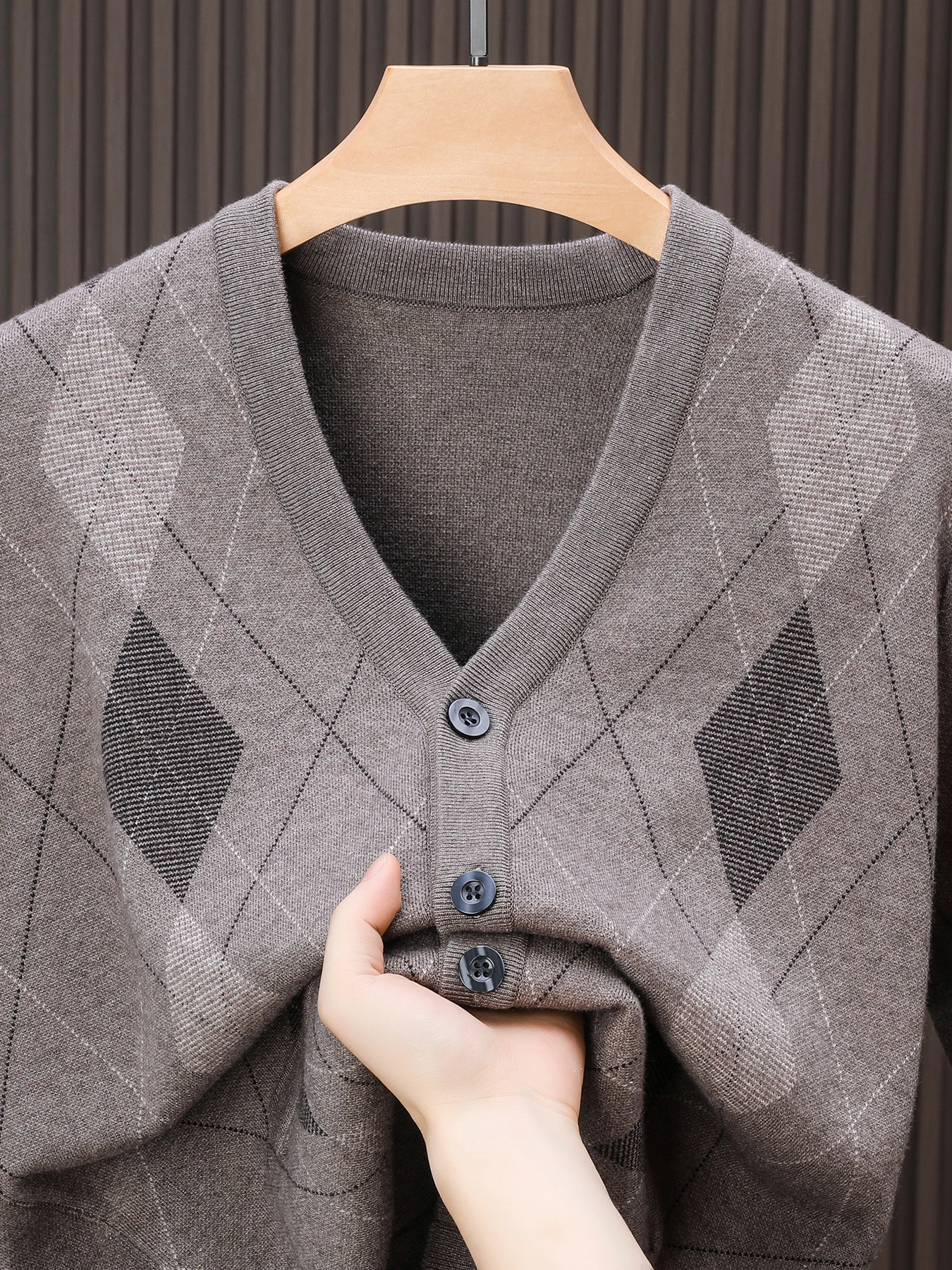 Men Autumn Winter Thick Knitted Cardigan Diamond Pattern Pocket Design Warm Anti-Cold Elegant Casual Business Outerwear Coat