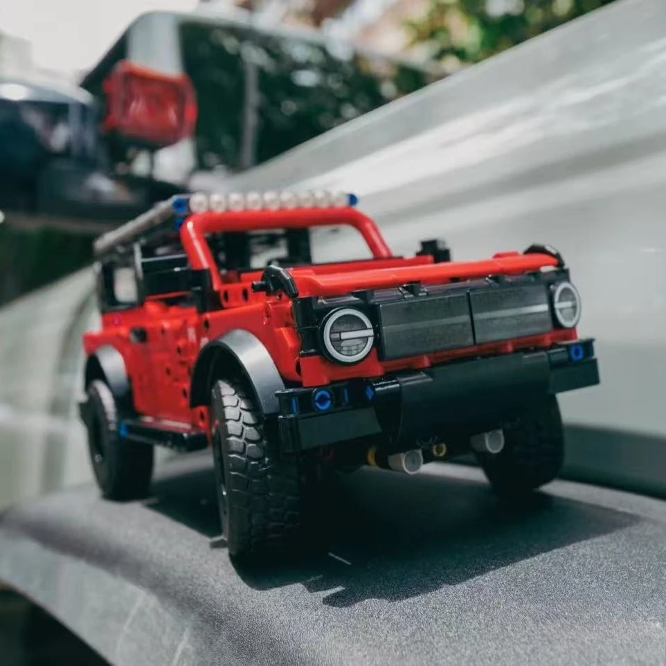 

НОВЫЙ 943 шт. механический набор для сборки, совместимый 42213, красный внедорожник, модель автомобиля, комплект игрушек для детей, подарки на день рождения, Рождество