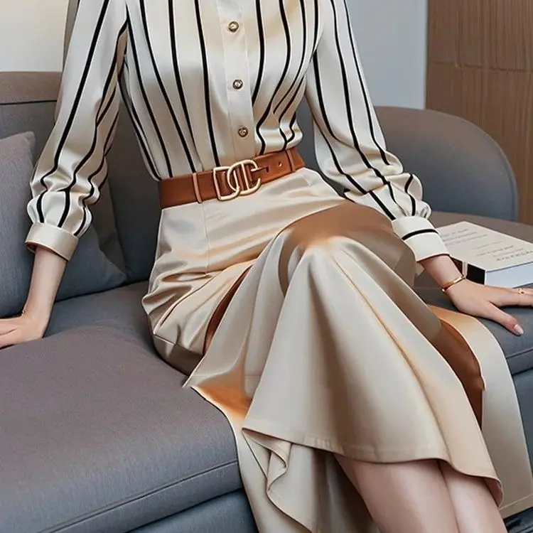 

Vintage Blue Academic Jacket Women, Relaxed Collared Blazer Spring 2025 Sleek Tailored Look​