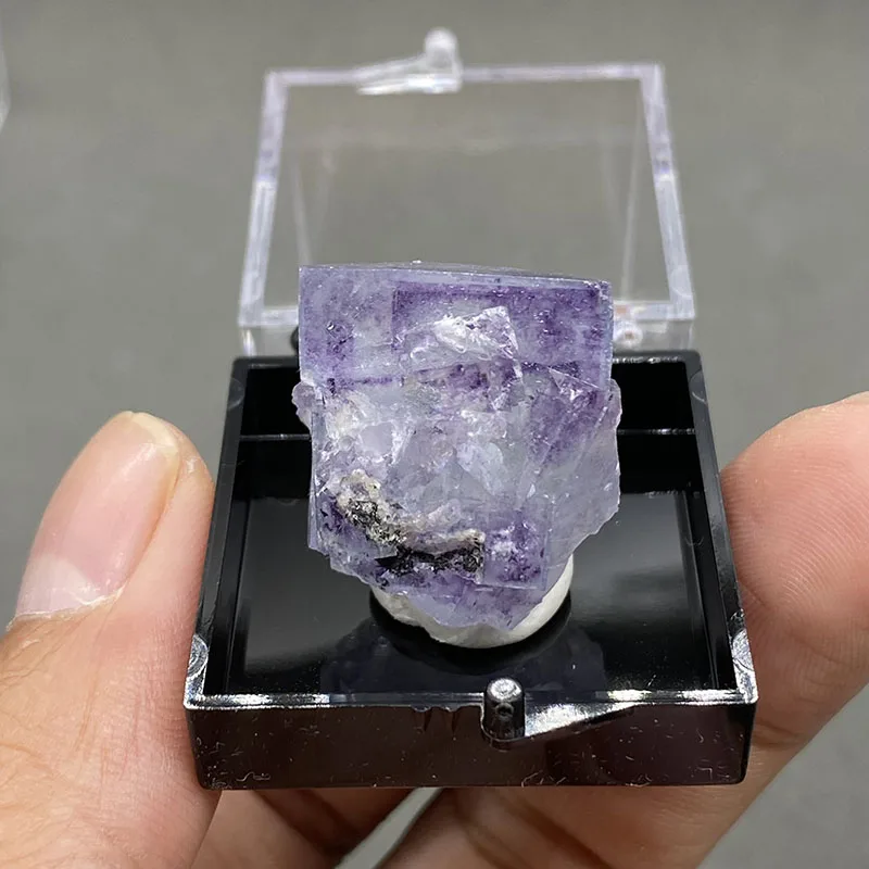 100% natural China Yao gang xian fluorite original stone mineral specimen cures crystal. + Box size:35*35*35cm