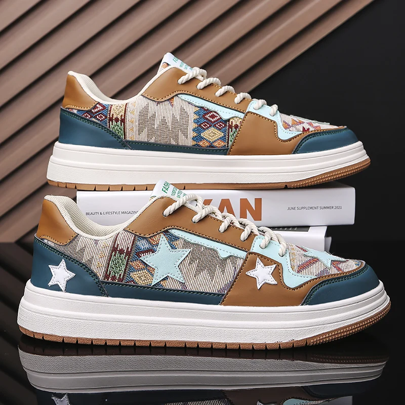 أحذية رياضية مرقعة إبداعية للرجال - تصميم فريد مستوحى من الفن، يتميز بسحر على الطراز القديم