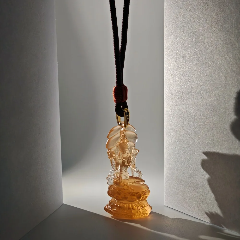 

Cz ancient glass stereo small buddha statue 4cm pendant green tara guanyin bodhisattva statue amulet