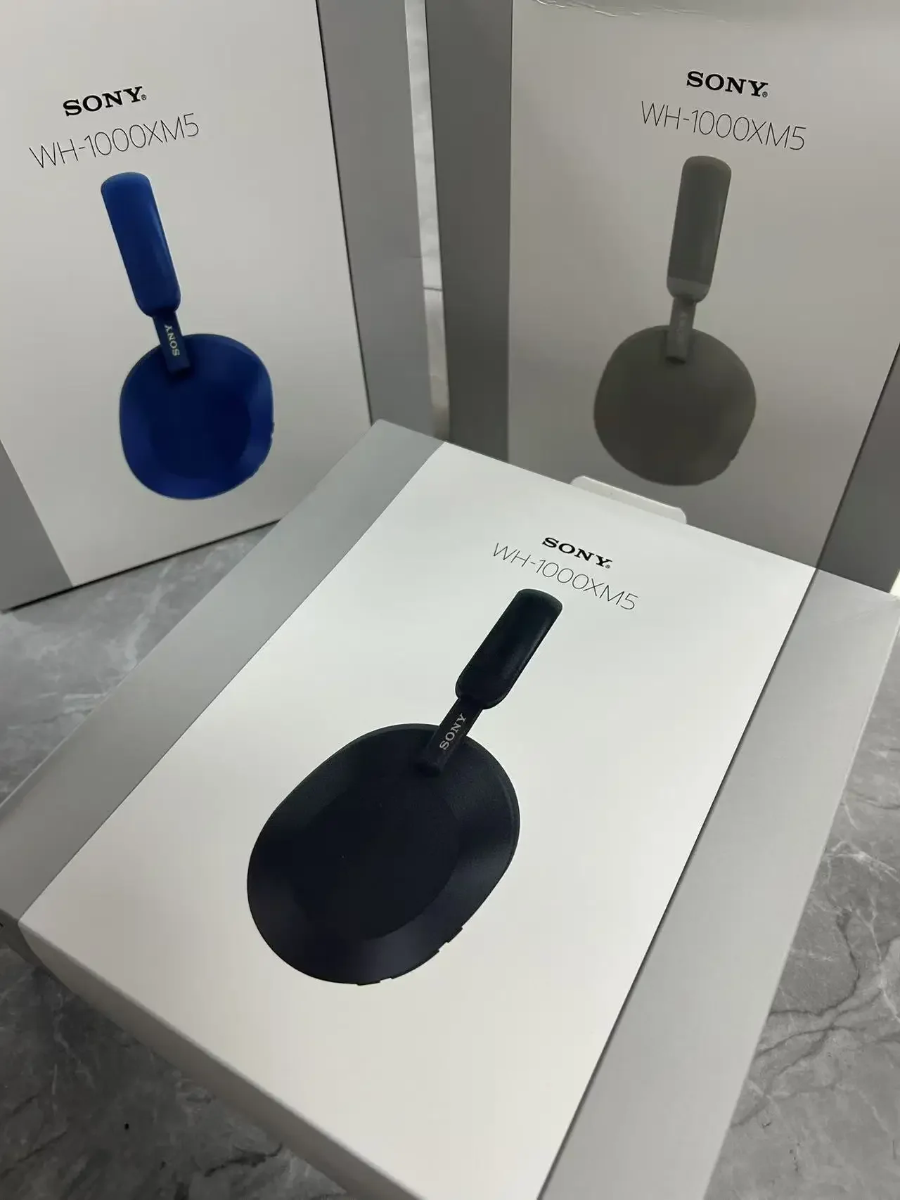 High quality WH-1000XM5 wireless Bluetooth headset with self noise cancelling version for calling and gaming, low latency