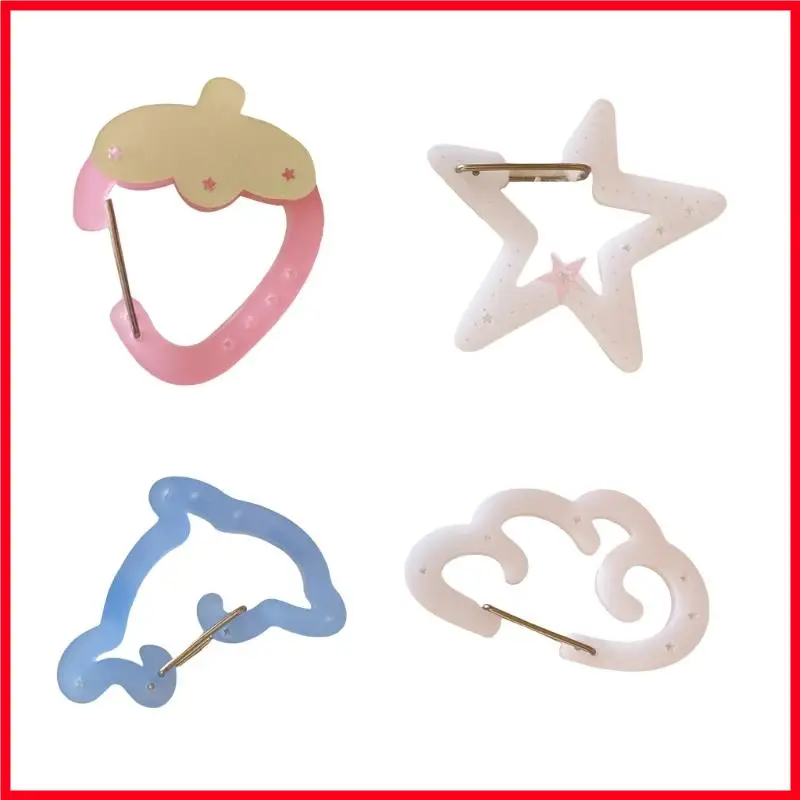 

F3MF Compact Strawberry Carabiner Clip Charm Suitable For Various Outdoor Activities