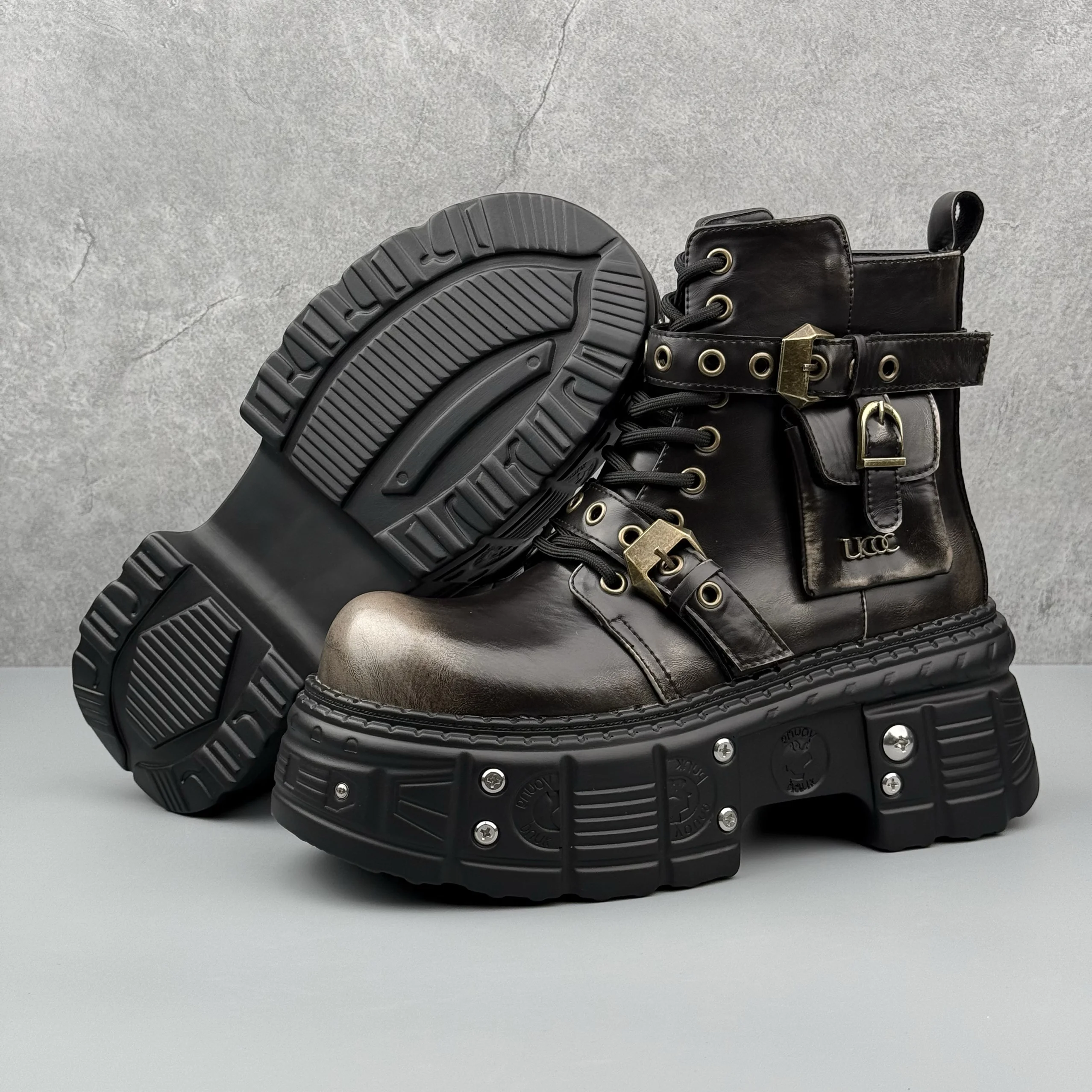 Thick-soled Ankle Boots for Men Retro Design Fashion Height-increasing Leather Boots Punk Style Men with Buckle Motorcycle Boots