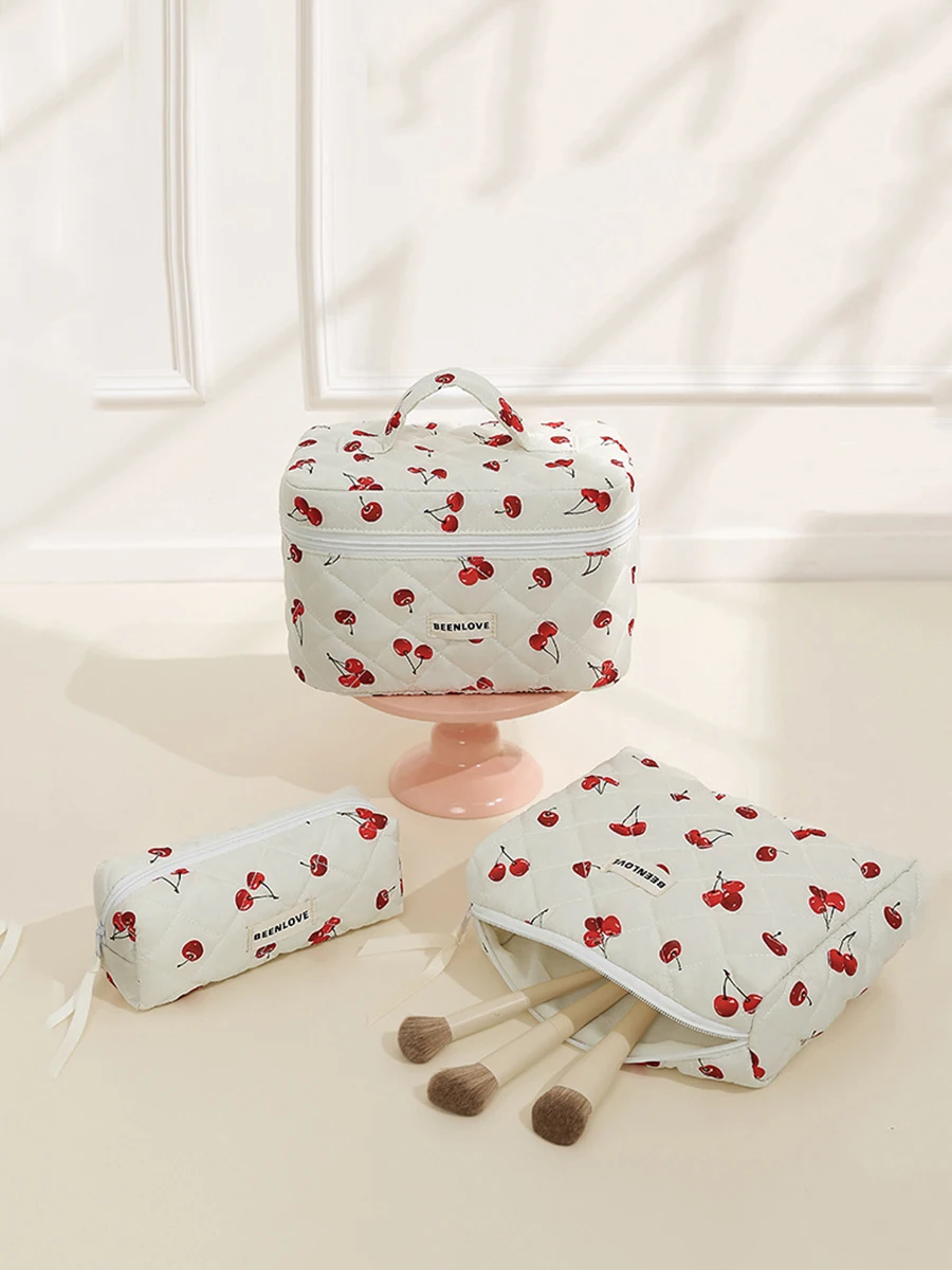 Bolsa de cosméticos con estampado de cereza para mujer, organizador de algodón acolchado, bolsa de viaje de algodón con flores y cremallera, bolsa de aseo portátil