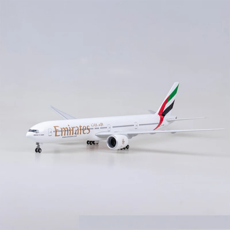 

1/157 Scale 777 B777 Aircraft UAE Airlines Model 47CM Plastic Resin Plane Model Toy W Light and Wheel Landing Gear
