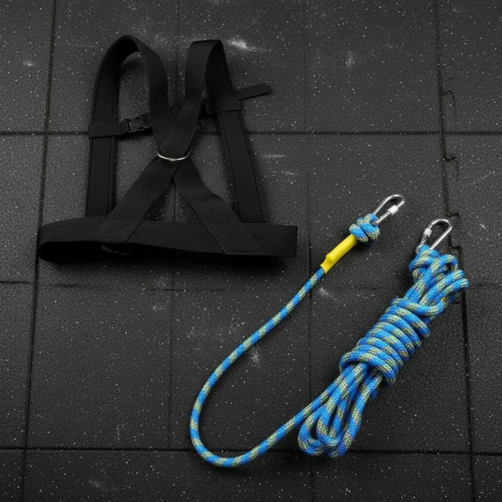 Tire Pulling Drag Belt Multi-Functional Sled Harness with Pull Strap Weight Dragging Harness Padded Shoulder for Athletes