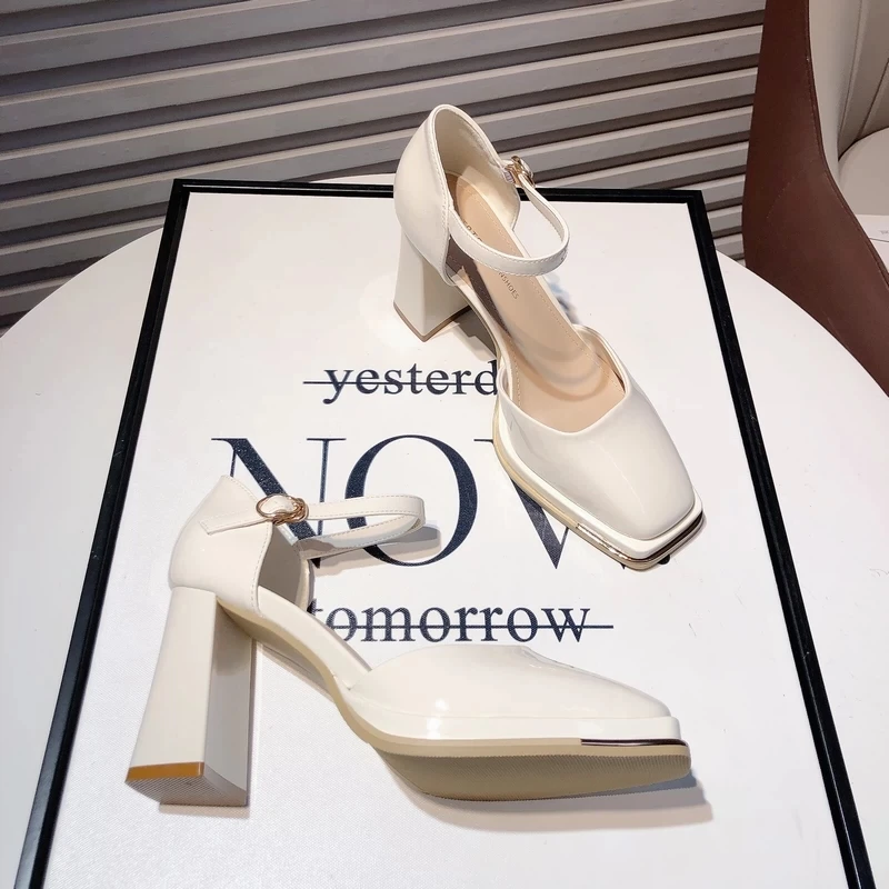 Retro Mary Jane Toe Cover Sandals Women 2025 New Leather Low Cut Metal Square Head Thick Heel Single Shoes Comfortable Slip-On