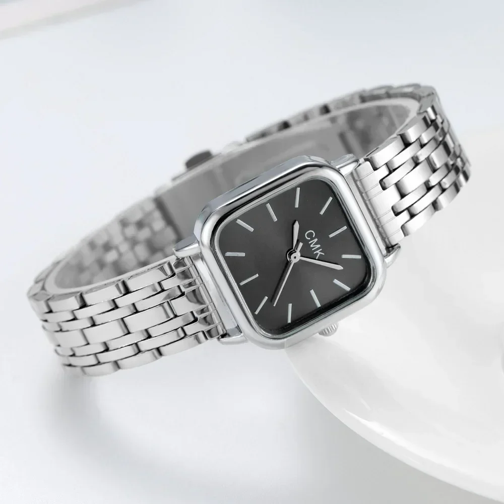 ساعة كوارتز نسائية عادية كلاسيكية بحزام معدني ساعة يد مربعة للسيدات ساعات بسيطة هدية Relogio Feminino