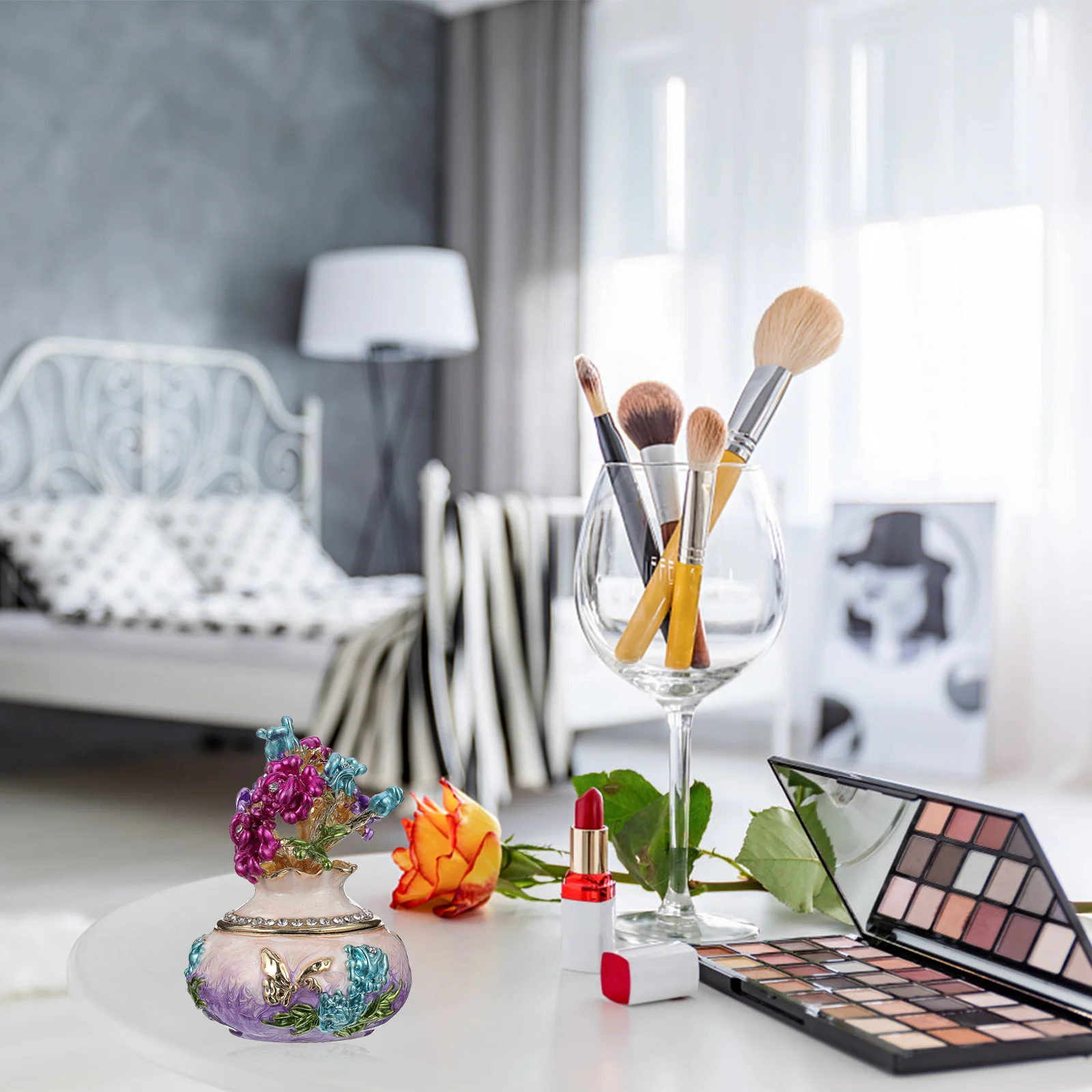 Metal Enamel Jewelry Box Elegant Design Long-Lasting Safe Material Perfect Gift for Women Girls Friends Ornament Home Decor