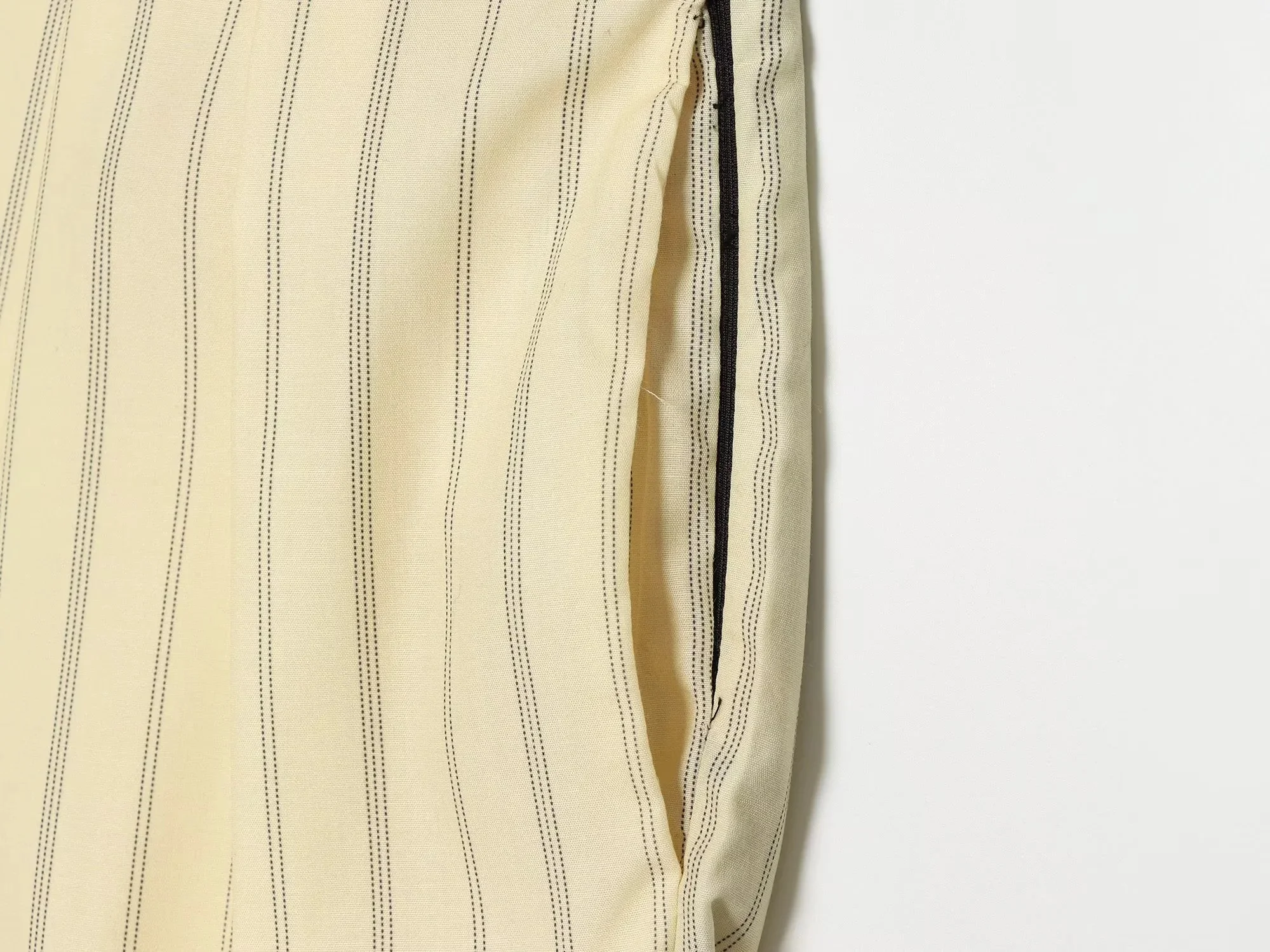 KONDALA Damen Eleganter Freizeitanzug Gestreifter Kontrastfarbener Kurzarm-Oberteil, Lange Hose 2026 Sommer Trendiges Urlaubs-Chic-Set – Detail 22