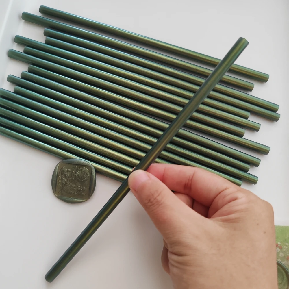 20Pcs Dark Green Hot Melt Adhesive Stick Medieval Green High End Color System DIY Invitation Card Wax Seal 7mm Will not crack