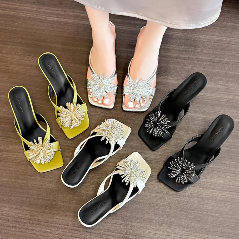 Designer Neue Damen-Sommerpantoletten 2026 – Modische Outdoor-Sandalen mit Strass und klobigen High Heels