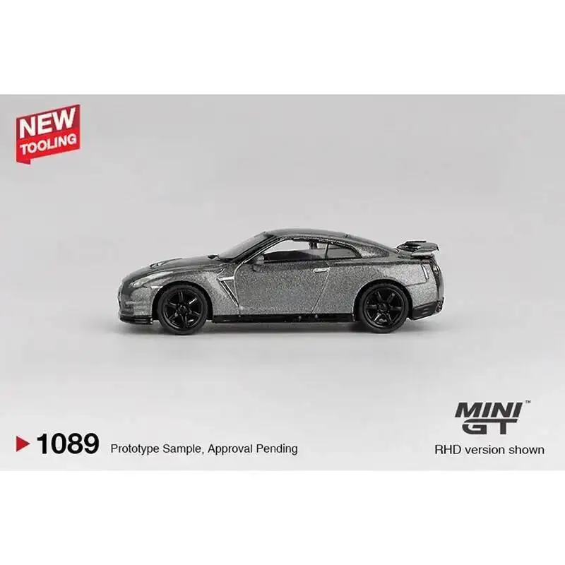 ما قبل البيع MINIGT 1089 1:64 NISSAN GTR R35 2013 رمادي معدني داكن NISMO R35 CRS نسخة دييكاست نموذج سيارة مجموعة اللعب