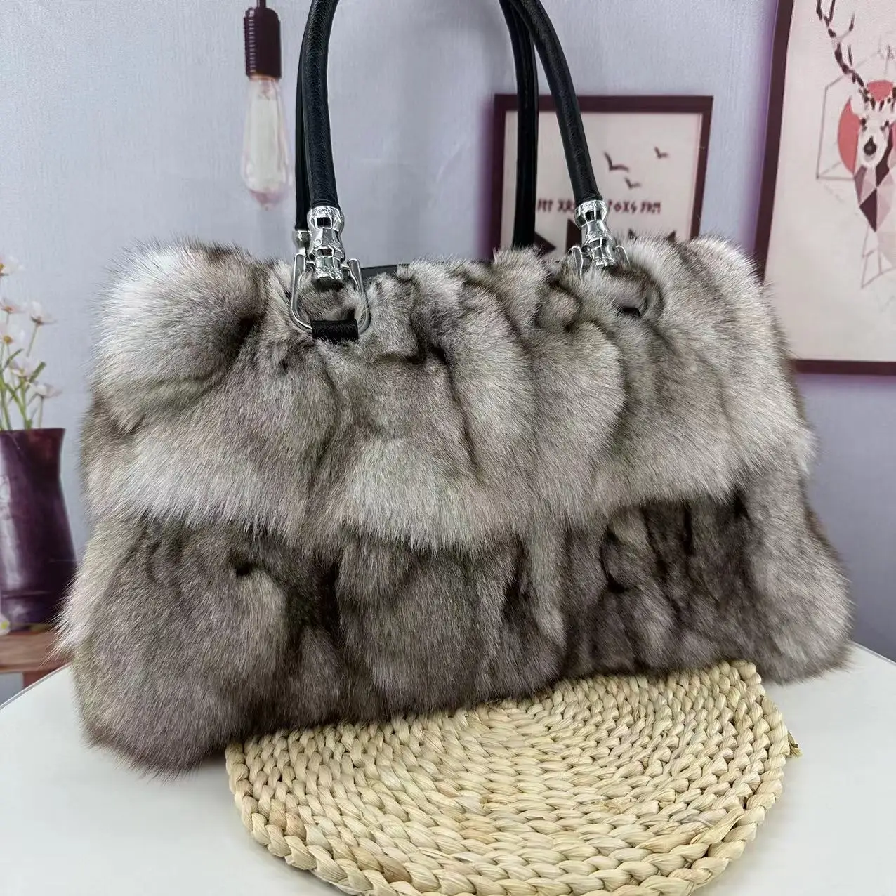 

Large Capacity Genuine Fox Fur Tote Bag Versatile Handbag For Commuter Luxury Designer Plush Bags Women's Bag Shopping Bags