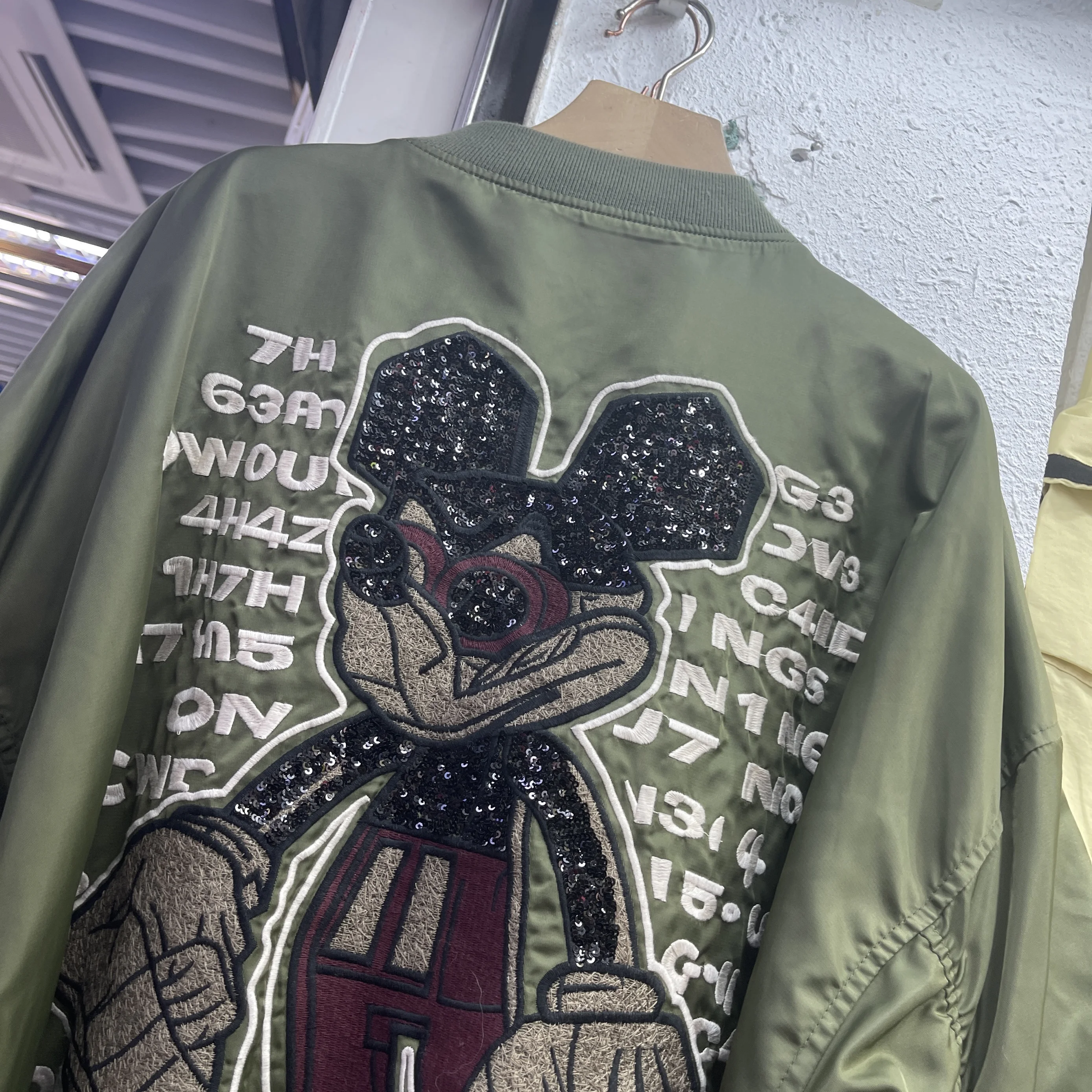 Fashion Cartoon Embroidered Sequins Long Sleve Jacket for Women Spring Autumn Trendy Loose Mid-Length Baseball Jacket Coat Women