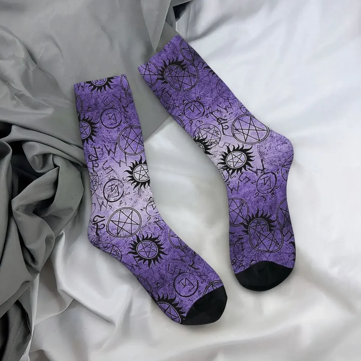 Calcetines Supernatural morados para hombre y mujer, medias absorbentes de sudor, medias largas, accesorios para todas las estaciones, regalo de cumpleaños