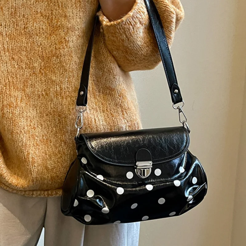 Retro Polka Dot Oiled Leather Saddle Bag Stylish Pleated Elegant Shoulder/underarm Bag Women's Large Capacity Commuter Crossbody