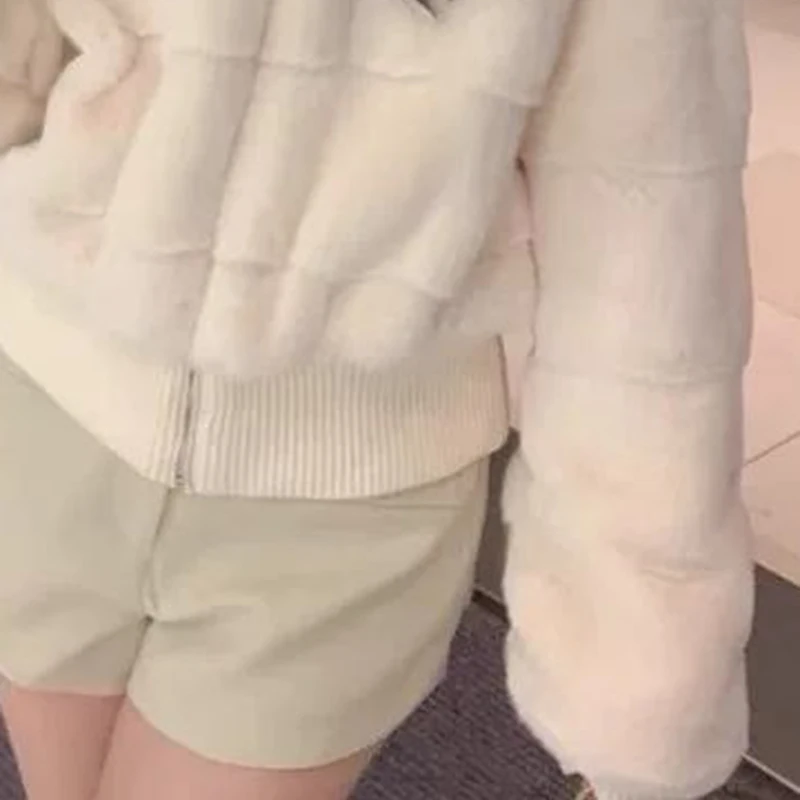 المرأة الشتاء موضة معطف مقنع الكورية قصيرة الراقية محاكاة سترات من الفرو أنيقة الإناث سميكة فو فرو المنك ملابس خارجية #3