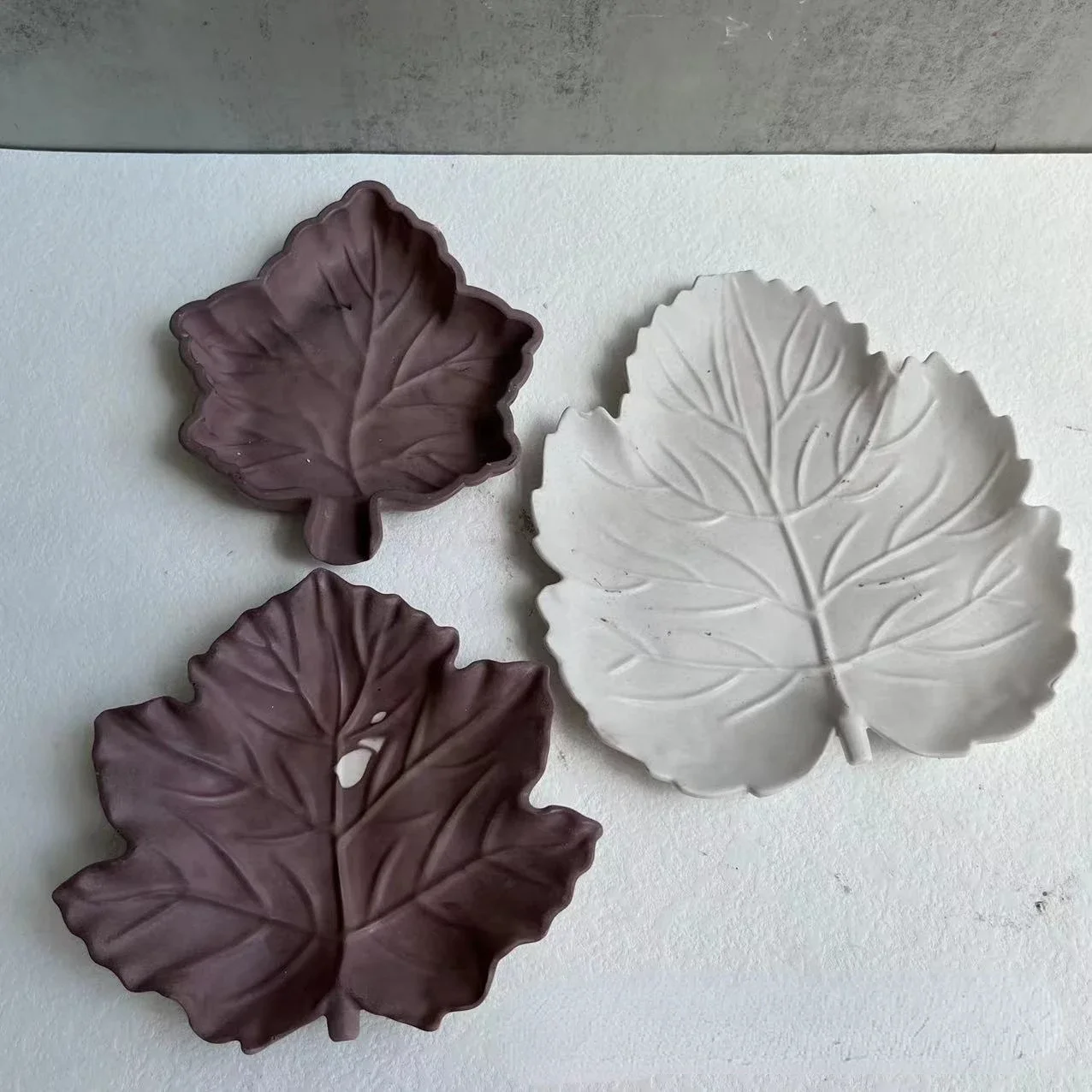 Hemp Leaf Shaped Tray Silicone Molds DIY Jewelry Storage Plate Dish Epoxy Plaster Concrete Molds Maple Leaf Tray Resin Mold