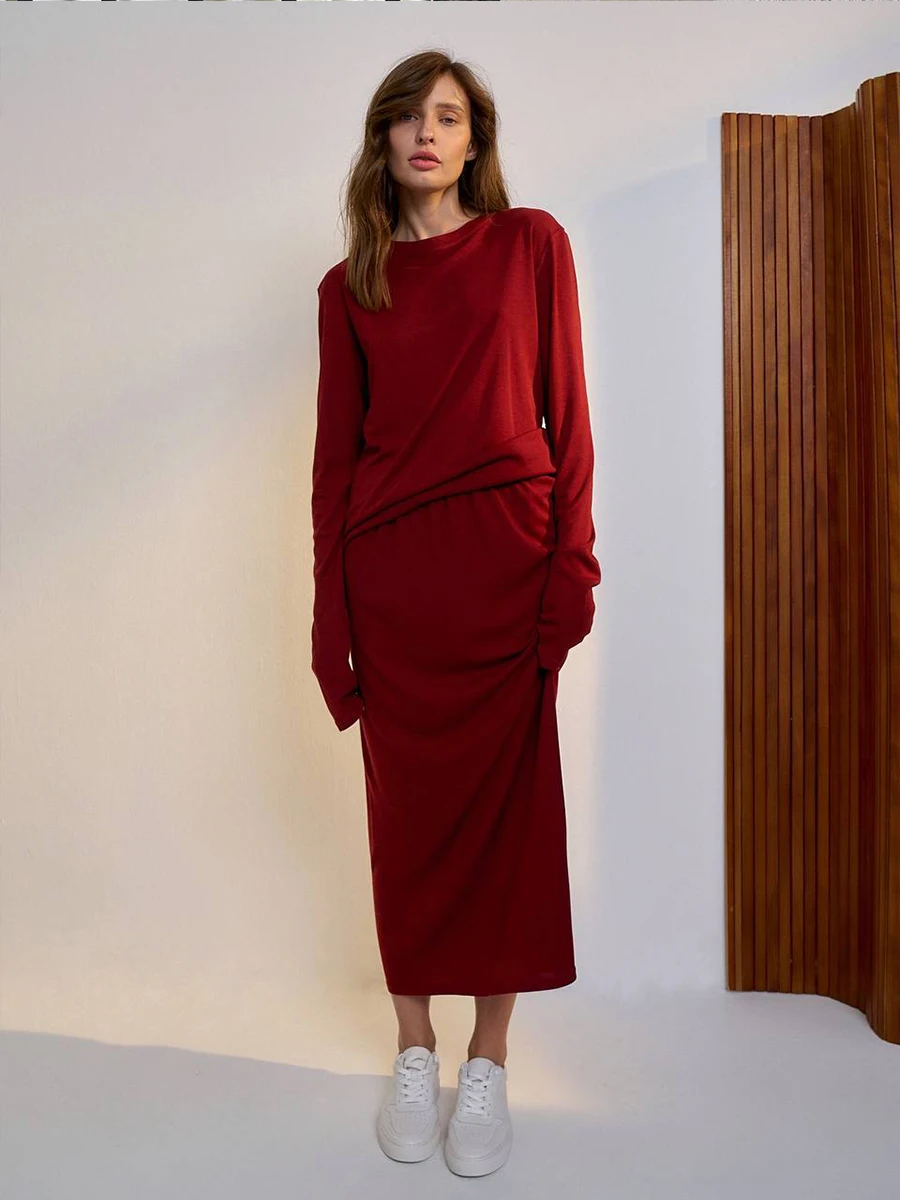 Variant: Red Skirt Set