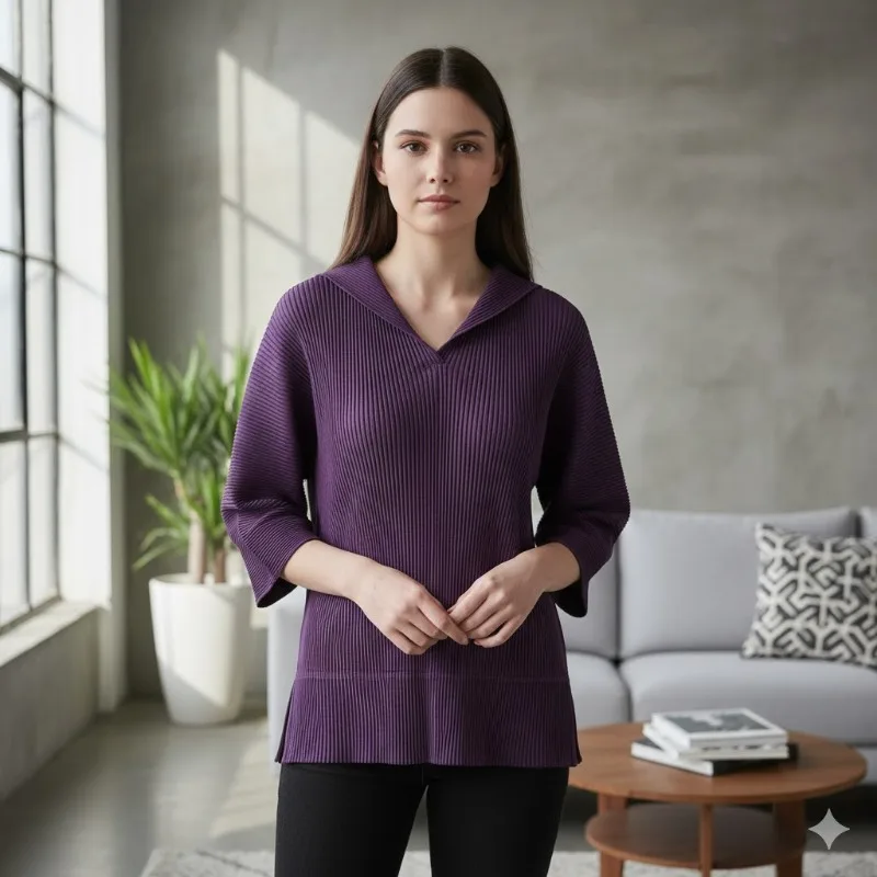 

Плиссированная футболка Miyake Plisse 2026, нишевый дизайн, темно-синий, однотонная, с V-образным вырезом, плиссированная, свободного кроя, с оборками, весенняя