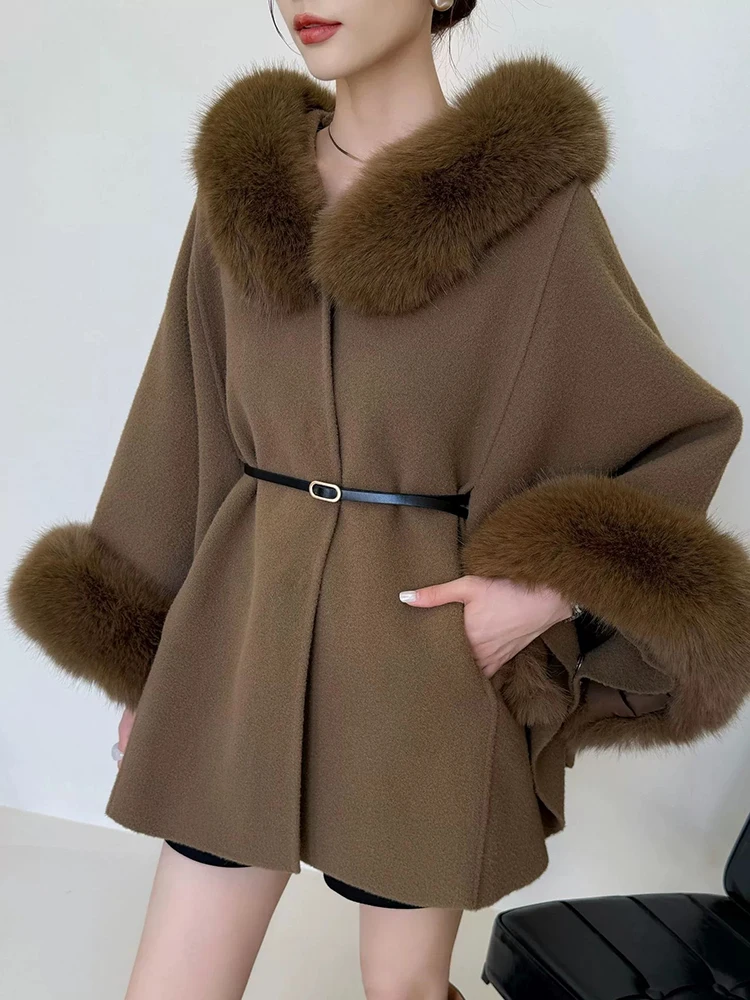 Donna Autunno Inverno Nuovo elegante scialle da socialite Cintura chic Cappotto corto di lana allentato sottile Cappotto di lana con collo di pelliccia di moda di fascia alta