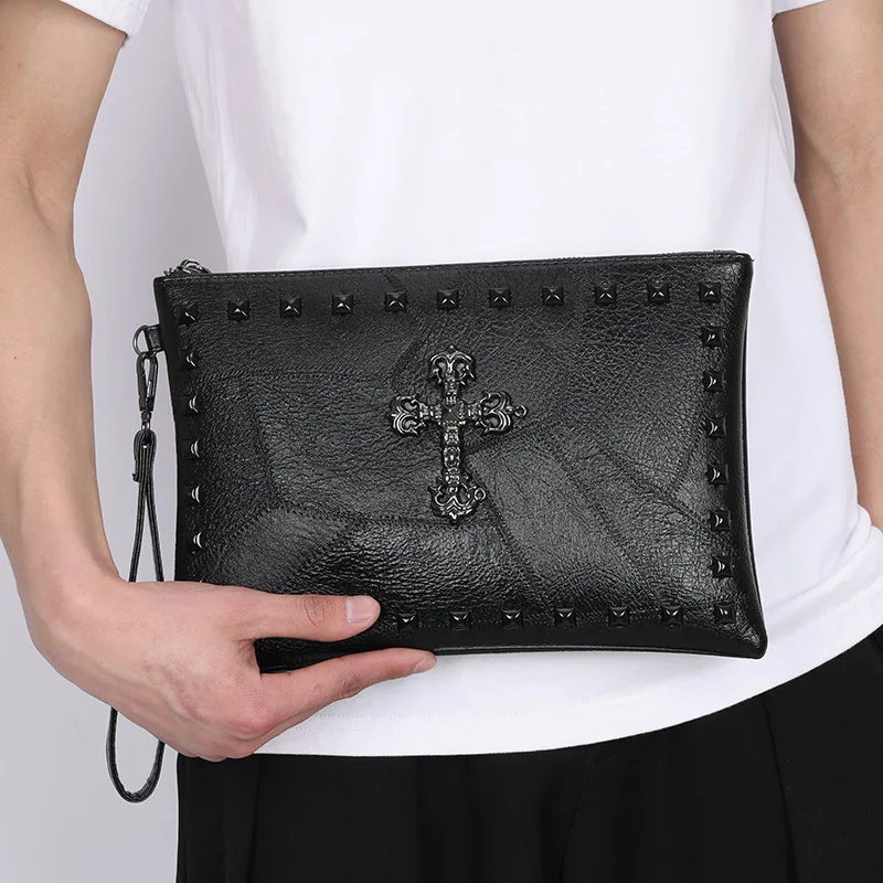 Totenkopf-Nieten-Clutch Herren-Handtaschen Modische Herren-Clutches Große Kapazität Umschlagtasche Männliche Rock-Style-Handtasche Geldbörse Handytasche – Detail 4