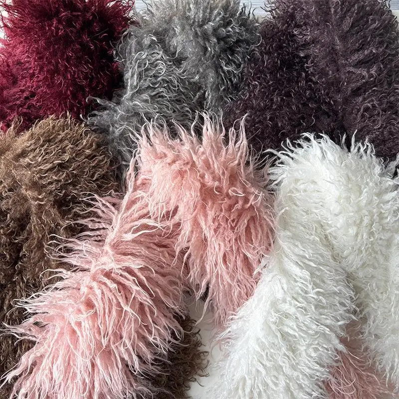 Lockiger, brauner Schal aus Kunstfell, ultraweich, flauschig, hält hervorragend warm, perfekt für den täglichen Gebrauch im Winter und für den Weg zur Arbeit. – Detail 4