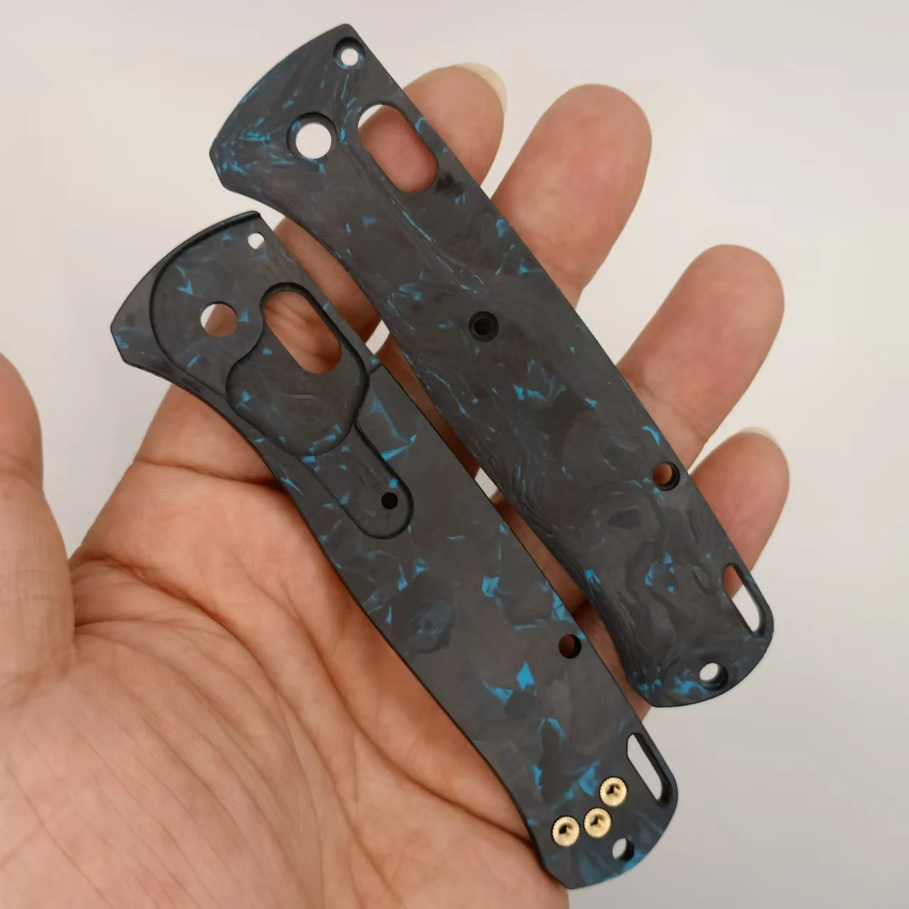 1 Pair Custom Made 3K Carbon Fiber Handle Scales For Benchmade Bugout 535 Knives