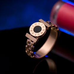 316L Stainless Steel New Fashion Upscale Jewelry Punk Rose Gold Color Hollow Round Roman Numerals Rings For Women Ladies Gift
