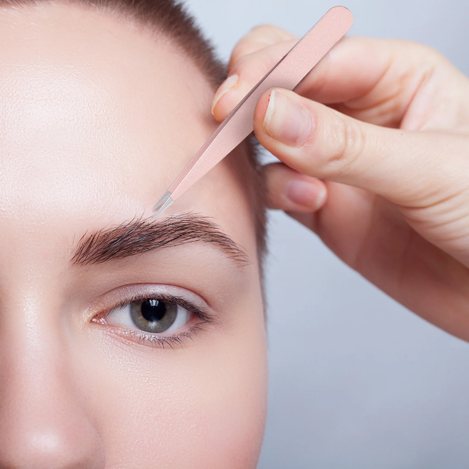 

4Pcs Colorful Eyebrow Clips Lightweight Portable Makeup Tweezers for Eyebrow Shaping Eyelash Fixing Tool Kit Essential