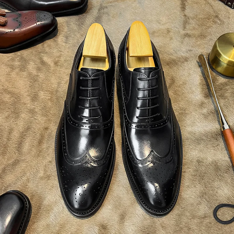 New style men's formal leather shoes, British business casual shoes, men's carved Oxford brogue leather shoes, pure leather