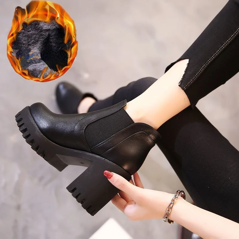 New in Women Boots Comfortable and Elegant Genuine Leather Hot Fur Shoes Woman Winter 2024 Chelsea Autumn Black Fashion Booties