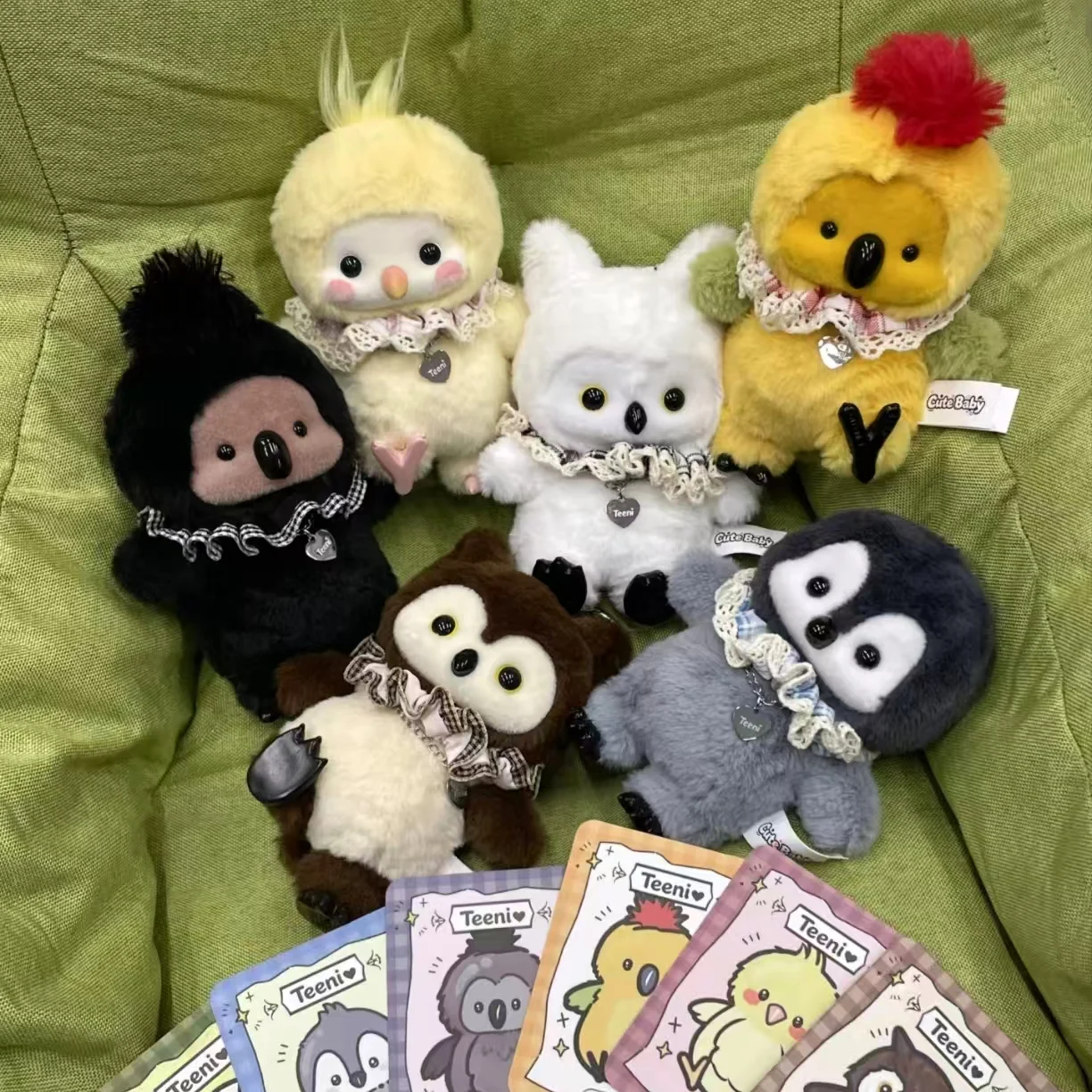 

Teeni Soft Animals Doll Moving Joints Cockatiel Penguin Toy Keychain Pendant Decoration Blind Box Gift For Friends Kawaii Model