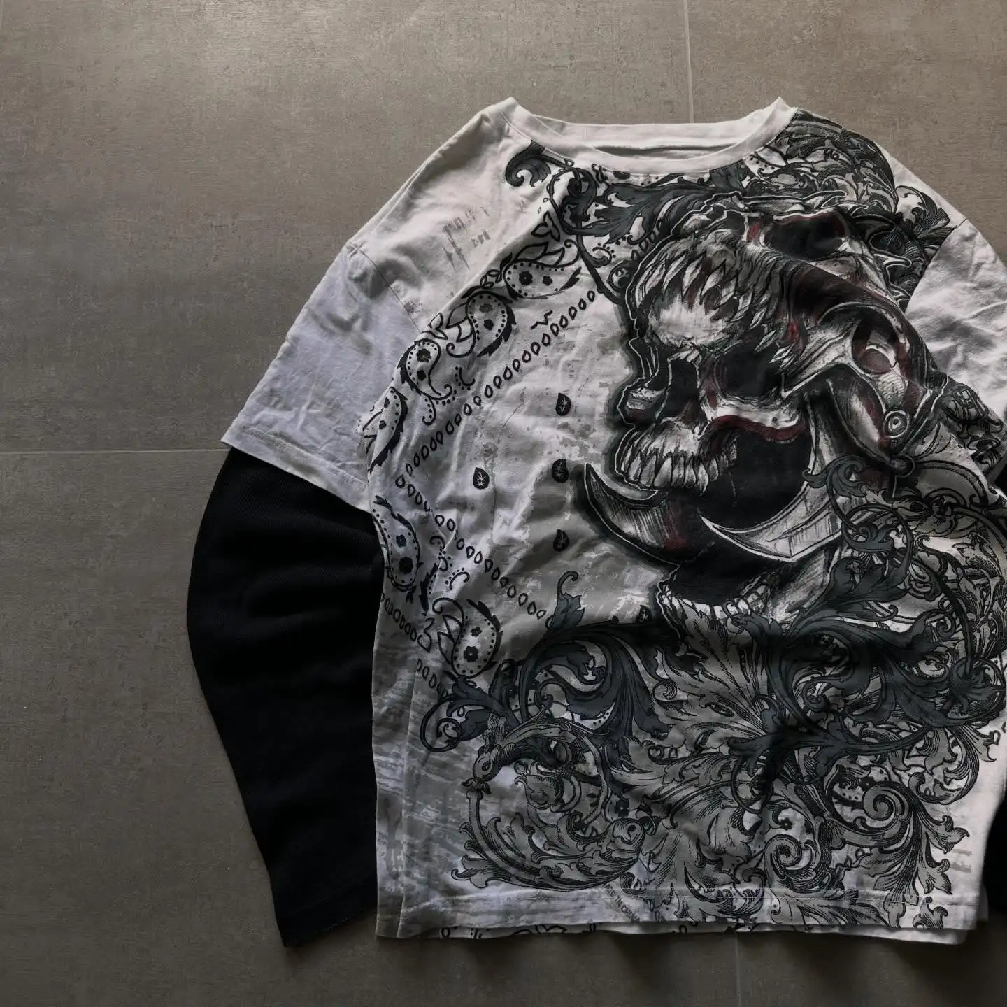Y2K Gothic style Thorn Totem Printing Retro Long Sleeves T Shirt Harajuku Men Skull Holy Writ Letter Printing Tee Fashion Tops