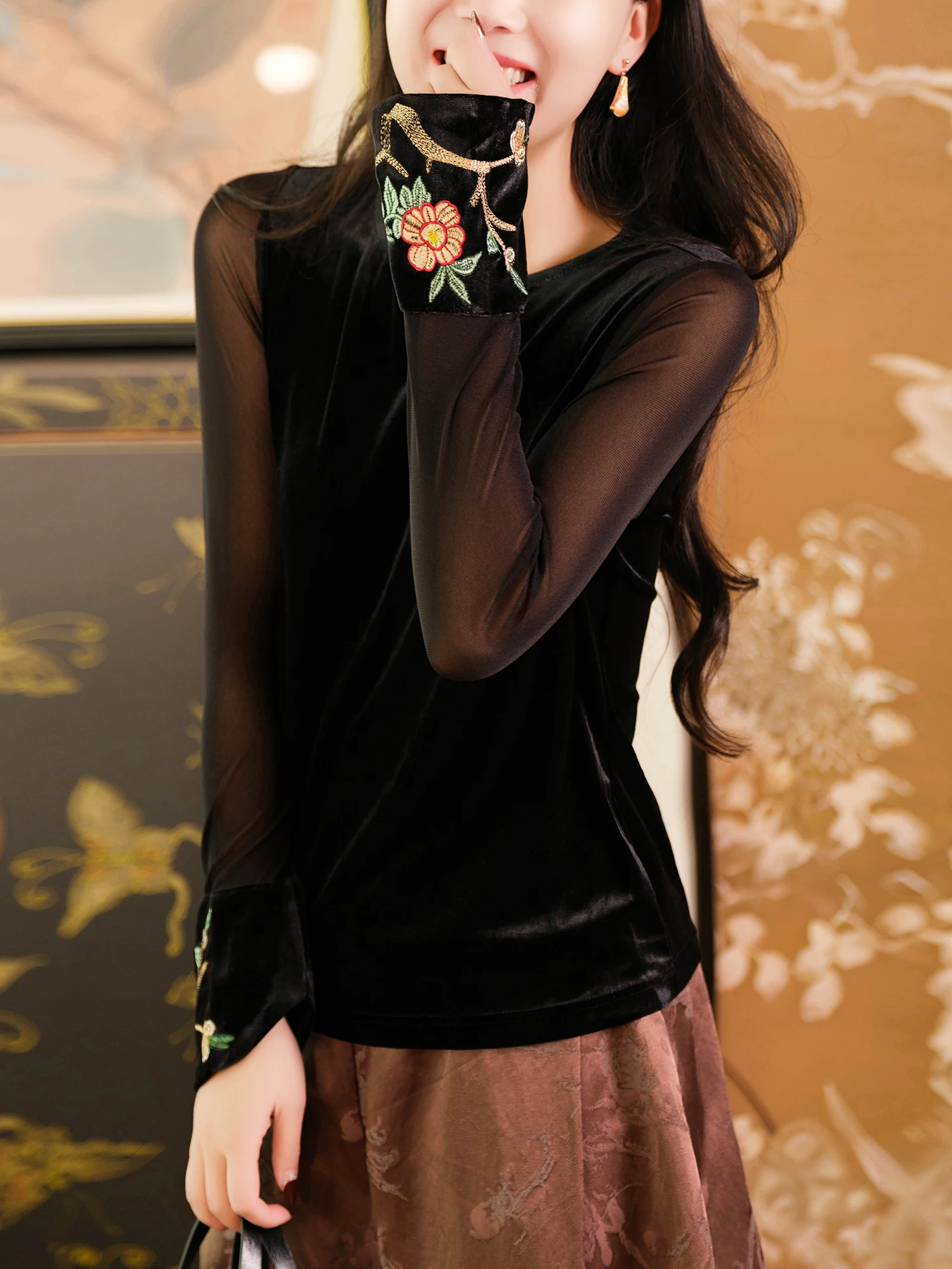 

Ele Velvet Base irt round Ne Long Sve Embroidery Patchwork Heavyweight Crystals Women's Faion Top